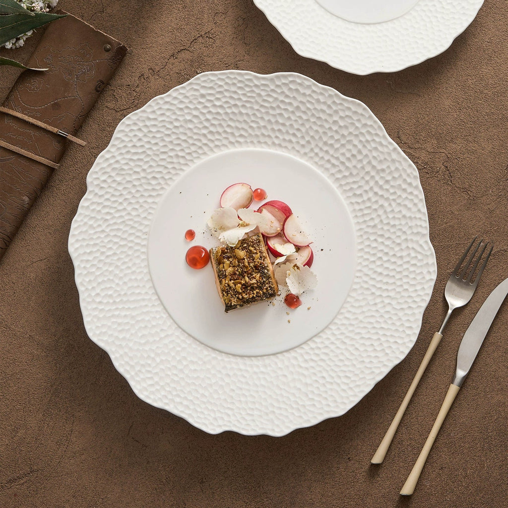 Textured Ceramic Dinner Plate – High-Temperature Heat-Resistant Tableware