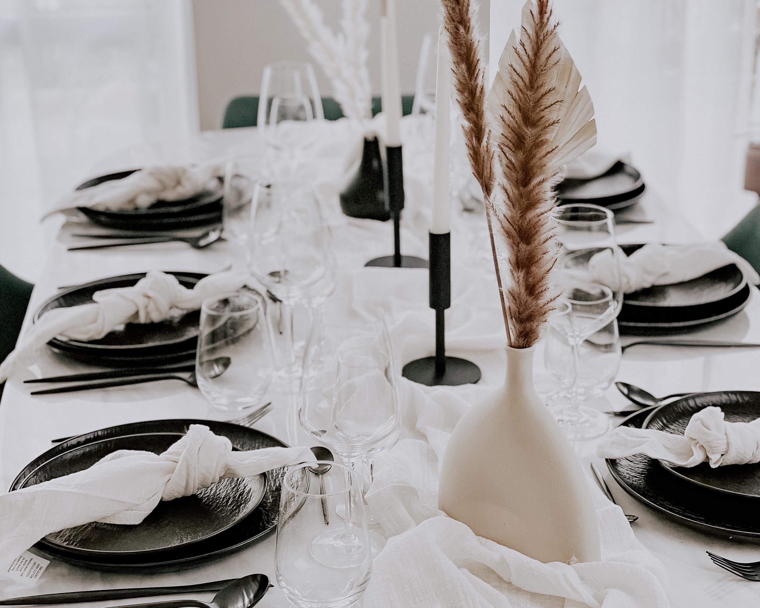 Enigma Black Porcelain Round Dinner Plate