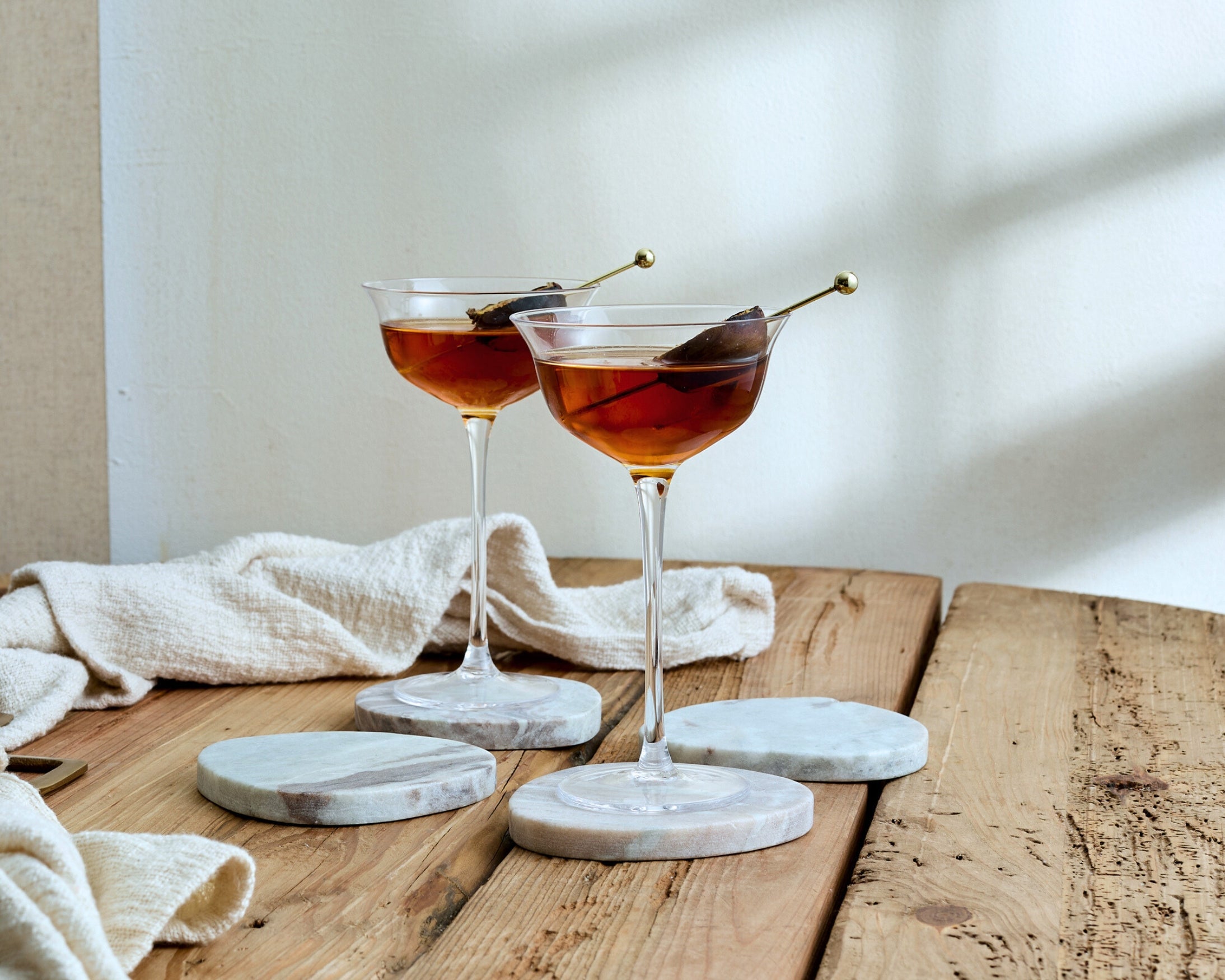 Amie Natural Polished Marble Coasters Irregular Shape