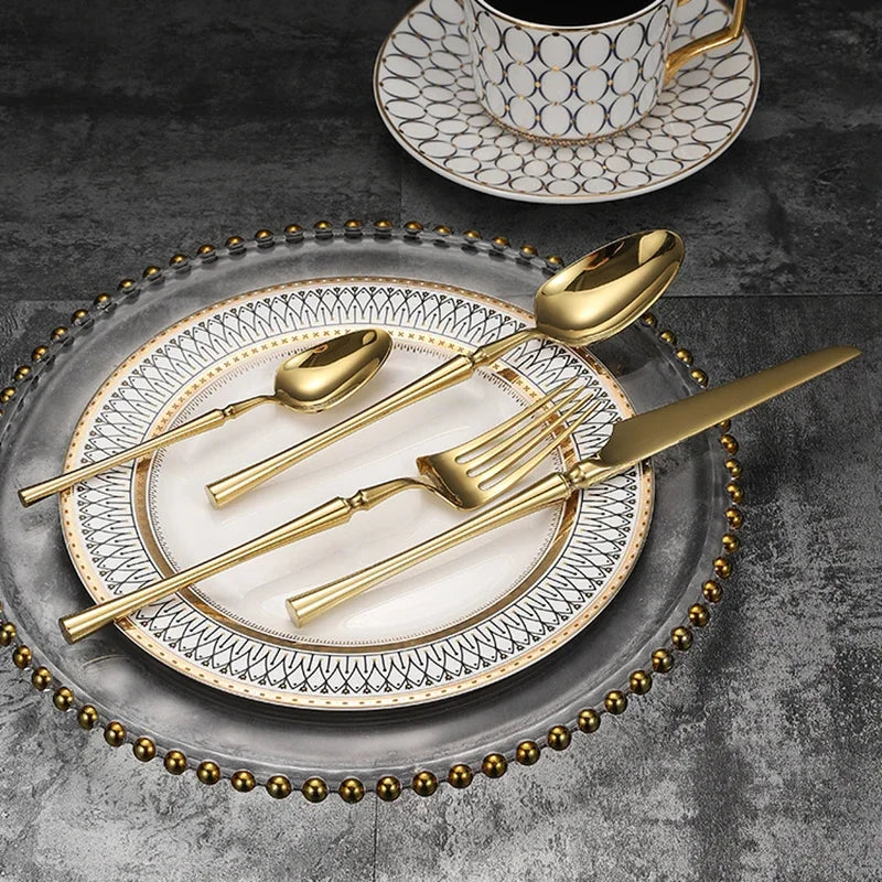 Kin Cutlery Set