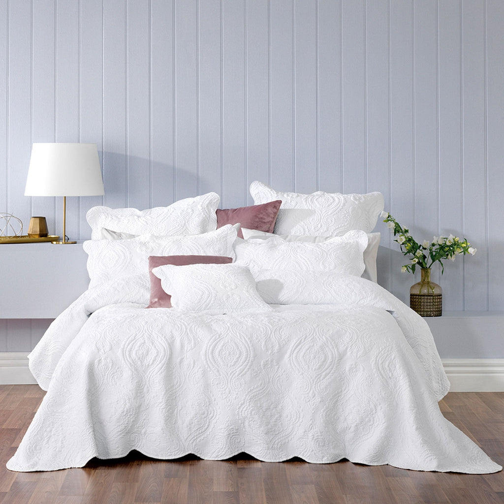 NNEDSZ Bianca Elegance Cordelia White Bedspread Set King