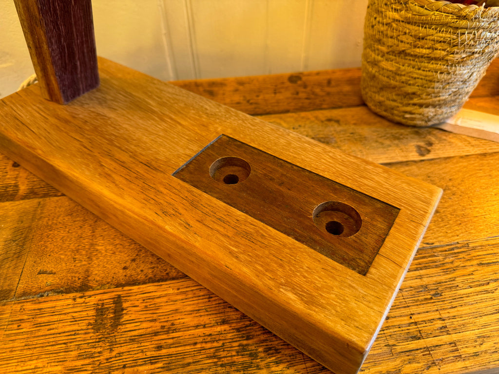 Elegant Curve Stave Table Lamp